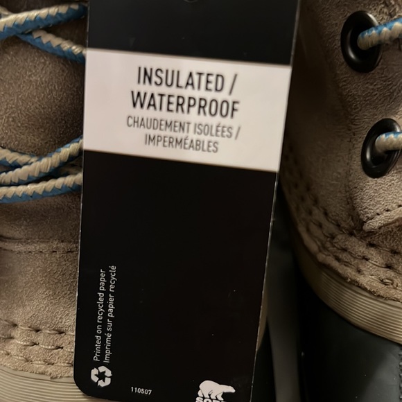 Sorel big Kids size 5 waterproof boots. - Picture 7 of 8